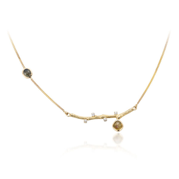 14 kt collier met gouden takje en toermalijn