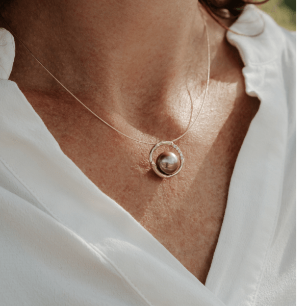 Geelgouden collier met diamanten en parel - Afbeelding 4