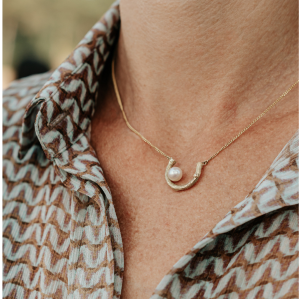 Geelgouden collier met hoefijzer en parel - Afbeelding 2
