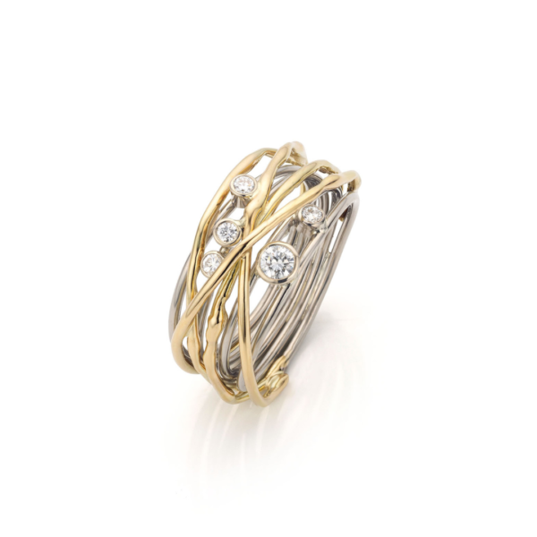 Entwined Love, gouden wikkelring met diamant