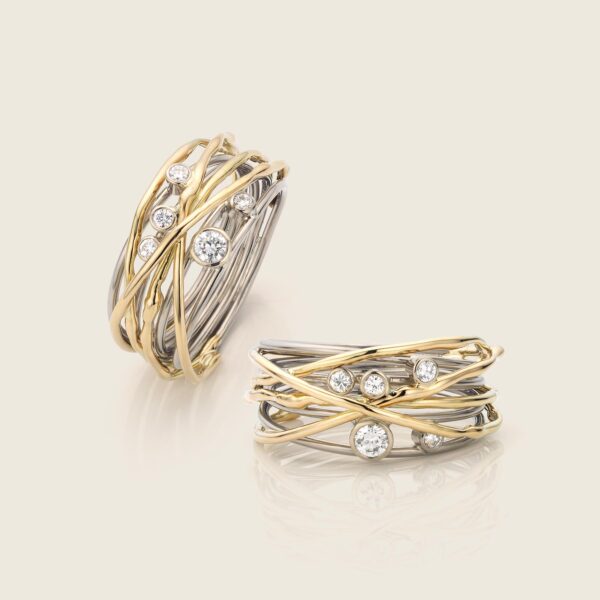 Entwined Love, gouden wikkelring met diamant